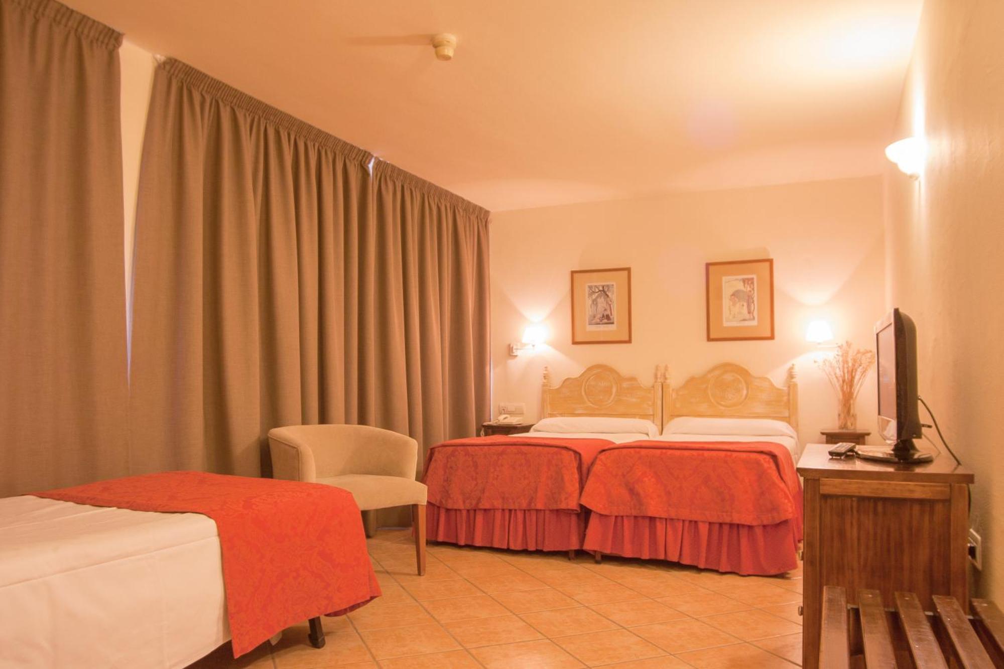 Hotel Telecabina Сьерра-Невада Номер фото